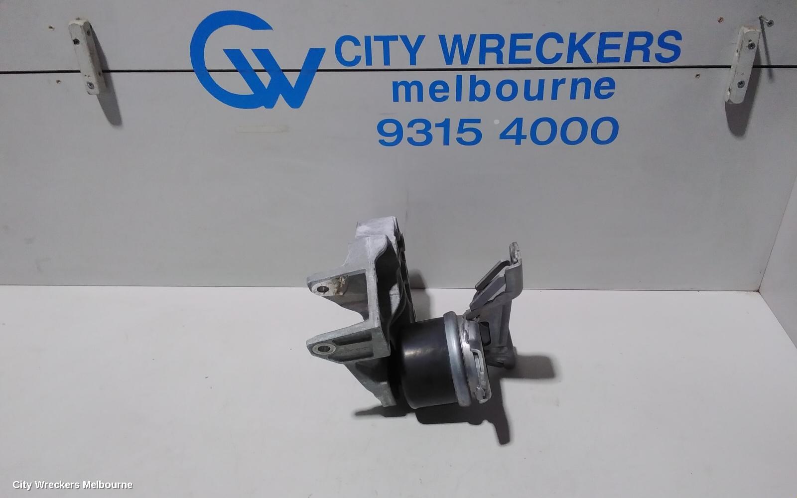 LAND ROVER DISCOVERY SPORT MOUNT, ENGINE MOUNT, DIESEL, 2.0, TURBO, L550, 07/2016 - 06/2019 - Image 1