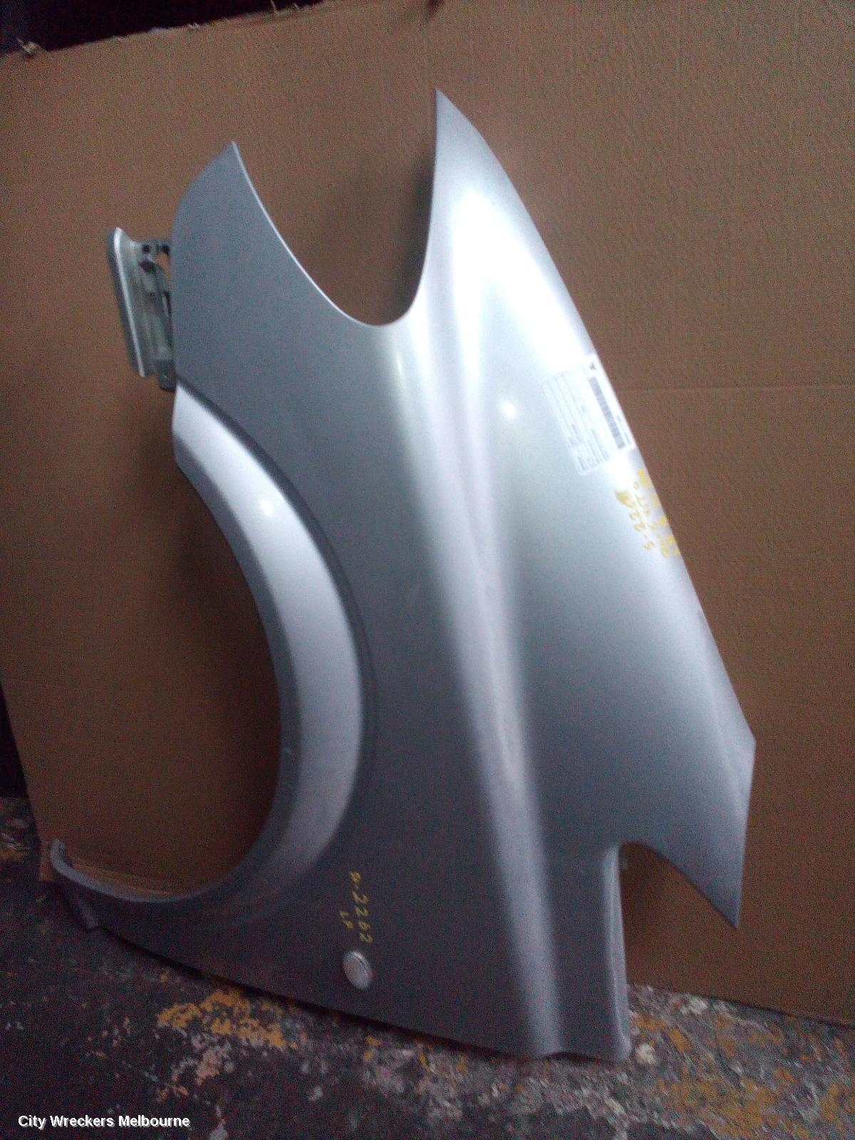 MERCEDES VITO LEFT GUARD, 639, 04/2004 - 01/2011 - Image 1