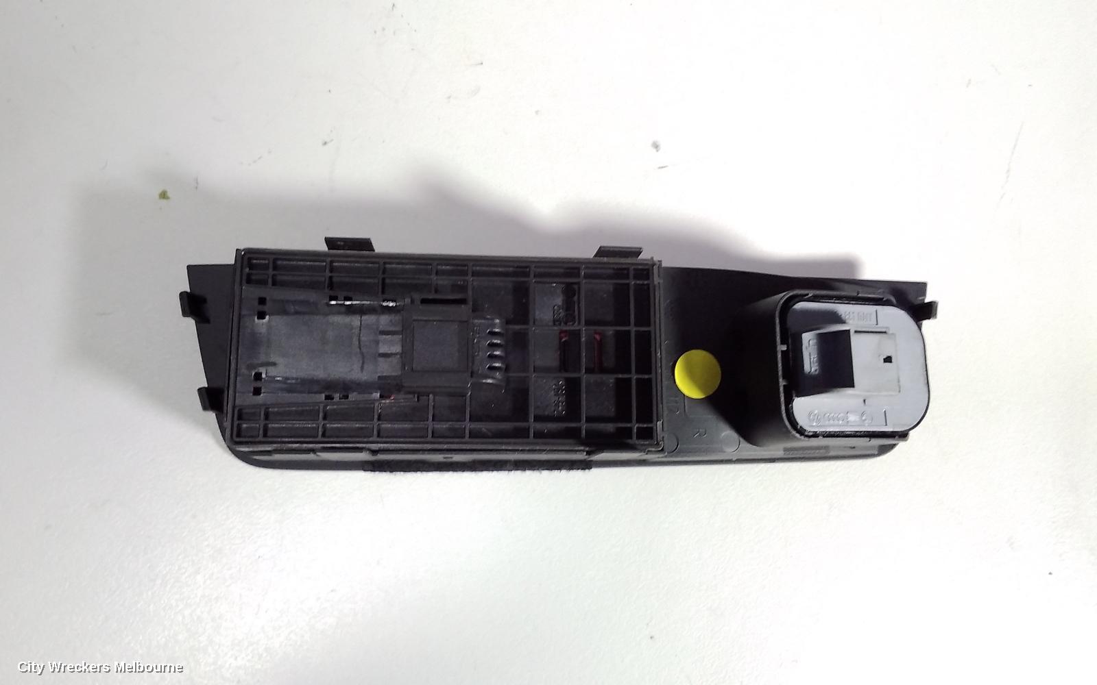 AUDI A1 PWR DR WIND SWITCH, RH FRONT (MASTER SWITCH), 5DR HATCH, 8X, 03/2012 - 10/2018 - Image 2