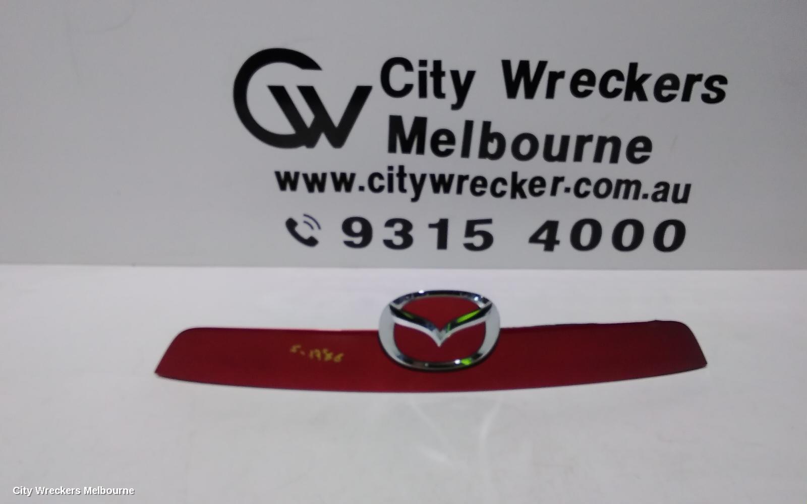 MAZDA CX5 REAR GARNISH, TAILGATE GARNISH (CENTRE), W/ REV CAMERA & SUNROOF TYPE, 02/2012 - 12/2016 - Image 2