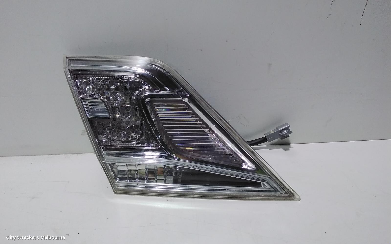 TOYOTA AURION REAR GARNISH, BOOTLID LAMP (LH SIDE), SPORTIVO/TOURING/WHITE, GSV40R, 09/2009 - 03/2012 - Image 1