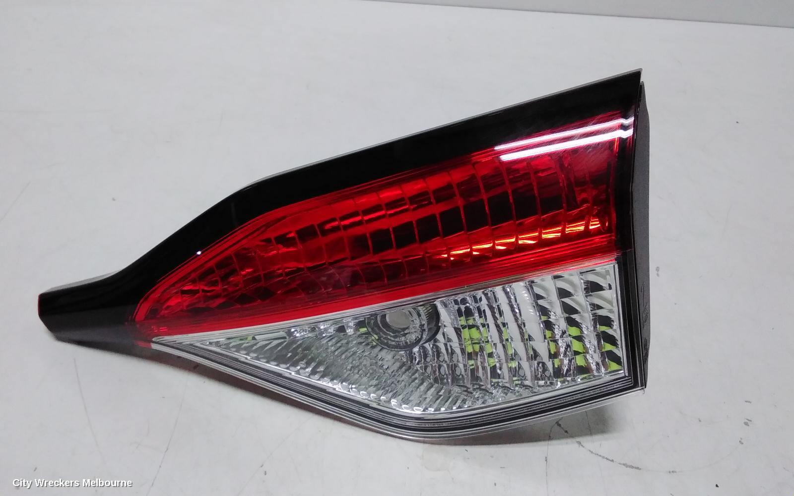 TOYOTA COROLLA REAR GARNISH, BOOTLID LAMP (RH SIDE), E210, SEDAN, 09/2019 ONWARDS - Image 2
