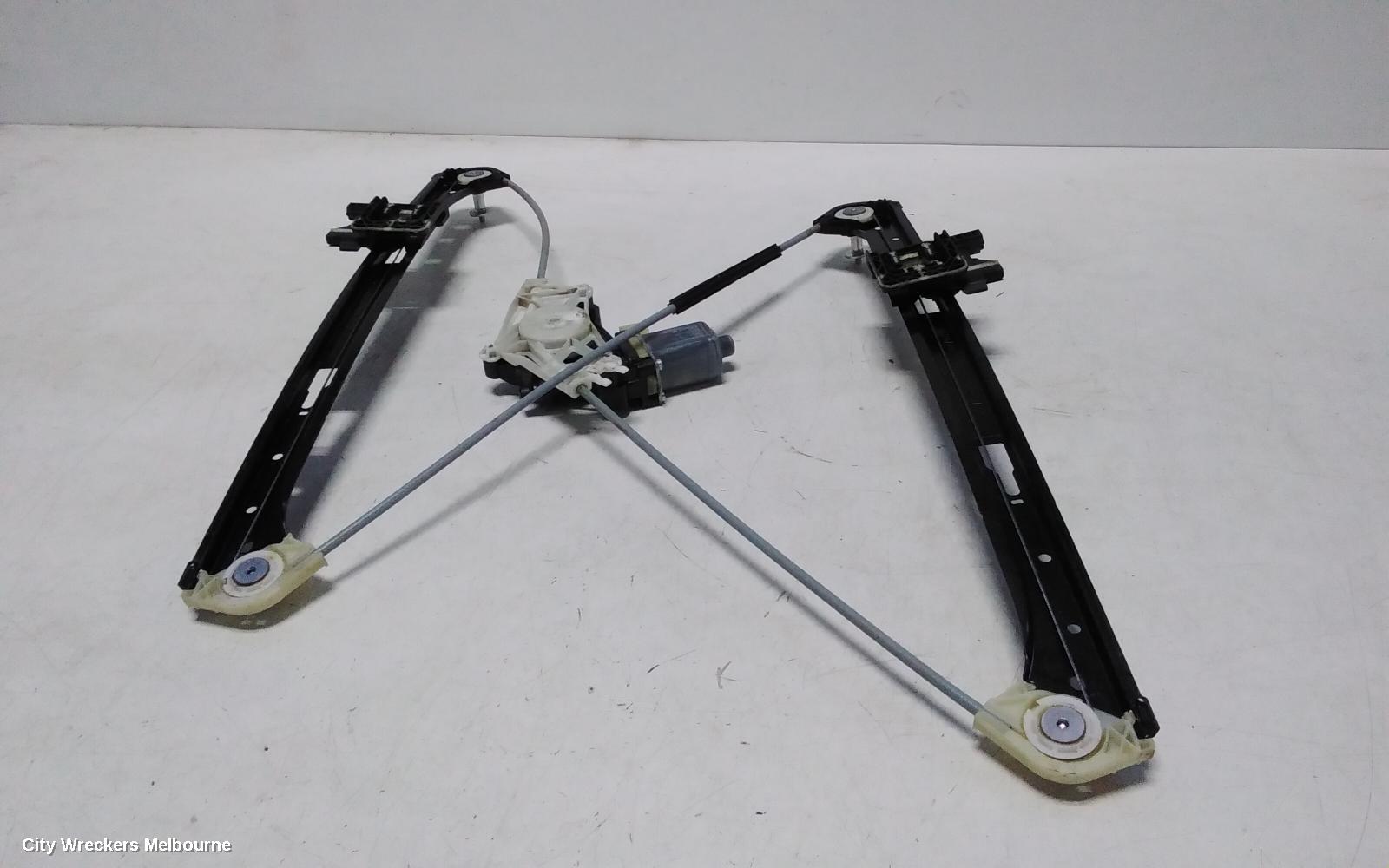 PORSCHE MACAN RIGHT FRONT WINDOW REG/MOTOR, 95B, 06/2014 - 12/2025 - Image 3