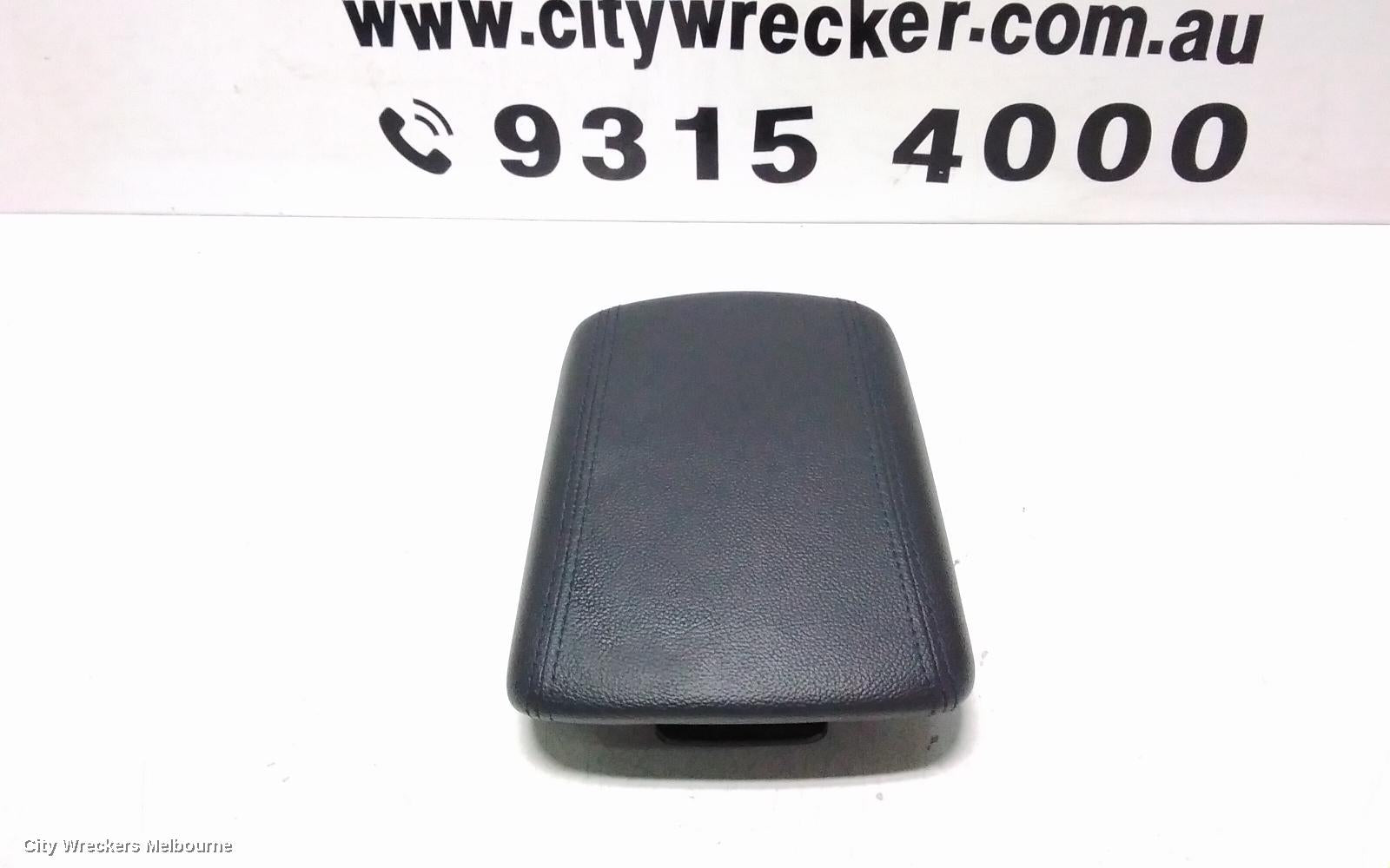 HYUNDAI TUCSON CONSOLE, CONSOLE LID ONLY, TL, W/ PARK BRAKE LEVER, 06/2015 - 01/2021 - Image 2