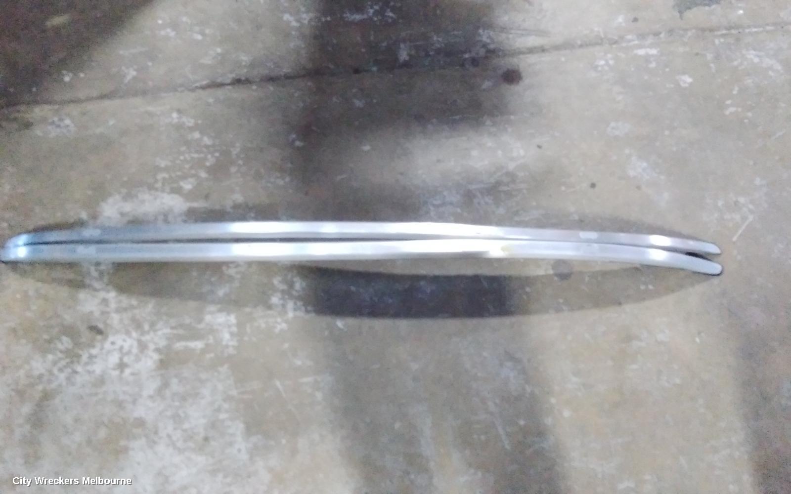 HONDA HRV ROOF RAIL - Image 1