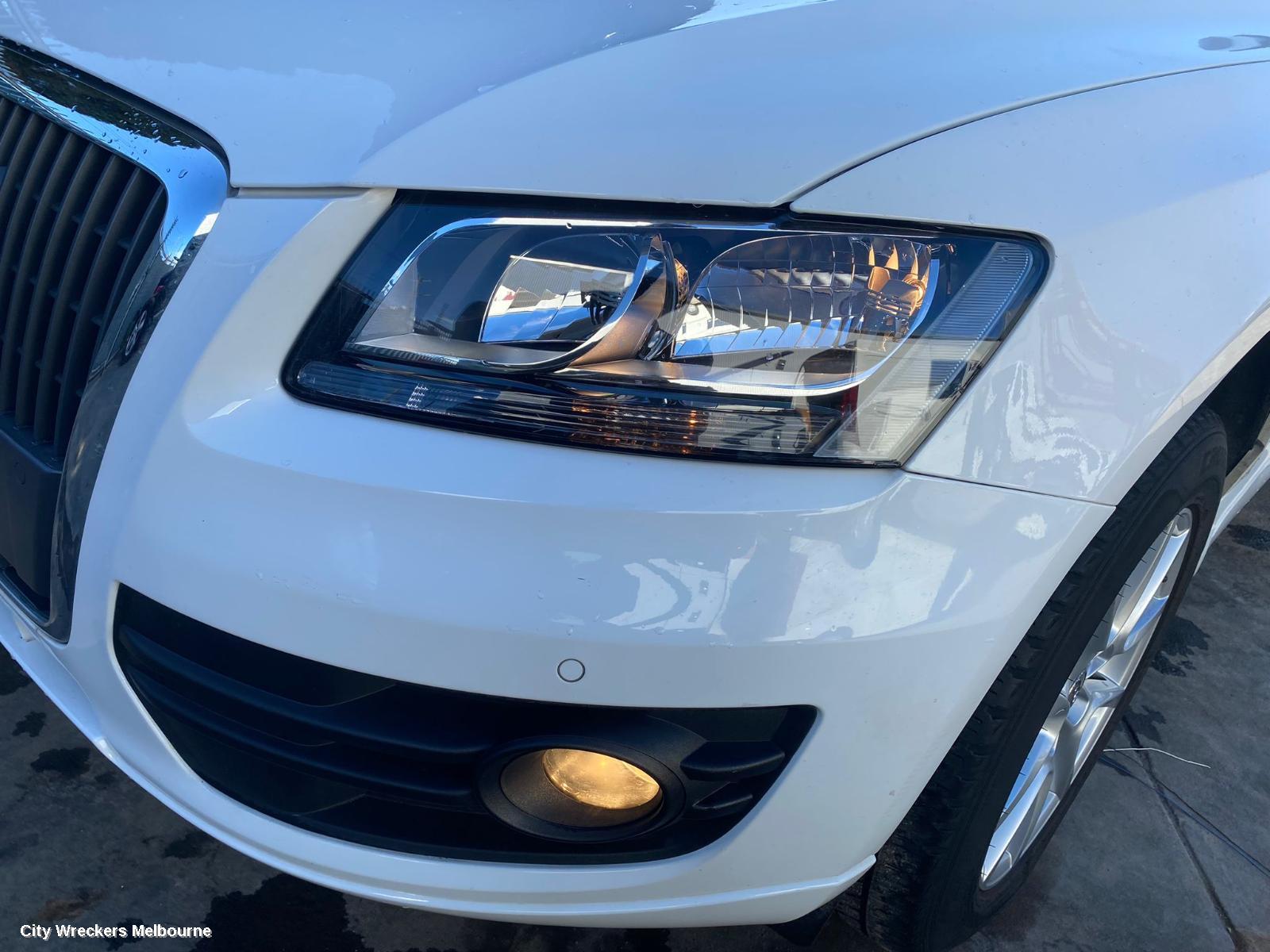 AUDI Q5 LEFT HEADLAMP, 8R, HALOGEN TYPE, 03/2009 - 10/2012 - Image 1