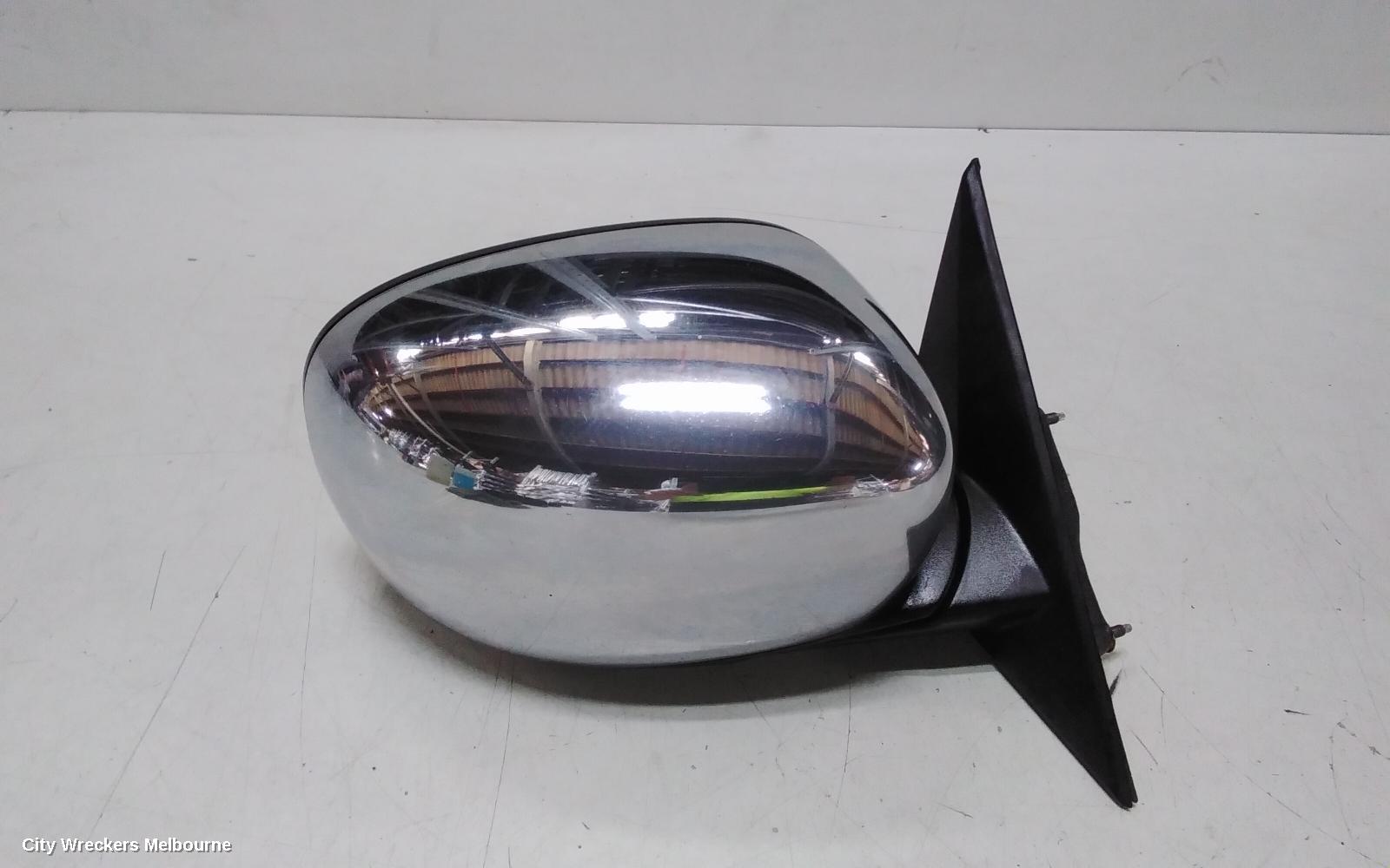 CHRYSLER 300C RIGHT DOOR MIRROR, POWER FOLD TYPE, COLOUR CODED, 02/2008 - 12/2011 - Image 2