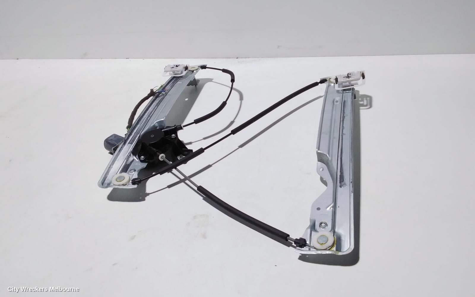FORD ESCAPE RIGHT FRONT WINDOW REG/MOTOR, ZG, DOOR REG ASSY (REG AND MOTOR), 09/2016 - 05/2020 - Image 1