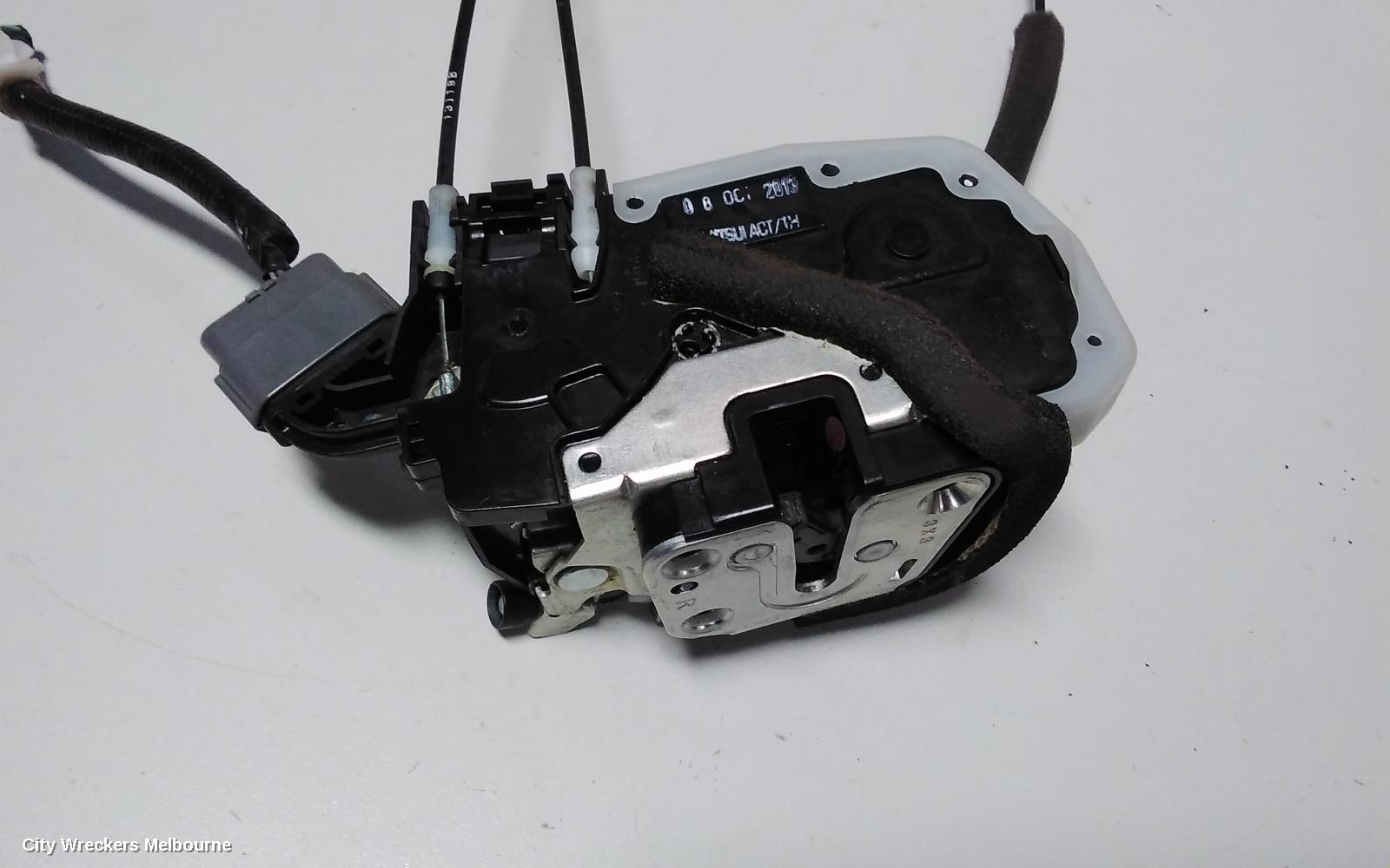 NISSAN PULSAR DOOR/BOOT/GATE LOCK, RIGHT FRONT DOOR LOCK, B17, SEDAN, 12/2012 - 12/2017 - Image 3