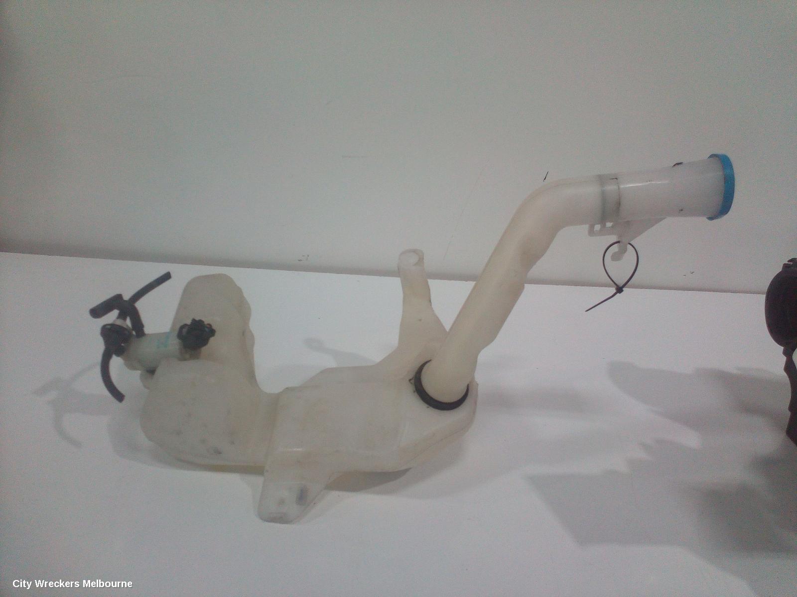 HONDA JAZZ WASHER BOTTLE, GE/GP, 08/2008 - 06/2014 - Image 2