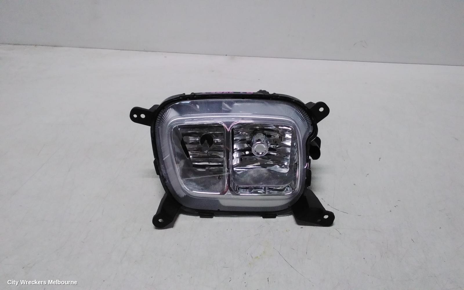 KIA SORENTO LEFT INDICATOR/FOG/SIDE, BUMPER FOGLAMP, XM, 10/2012 - 12/2014 - Image 1