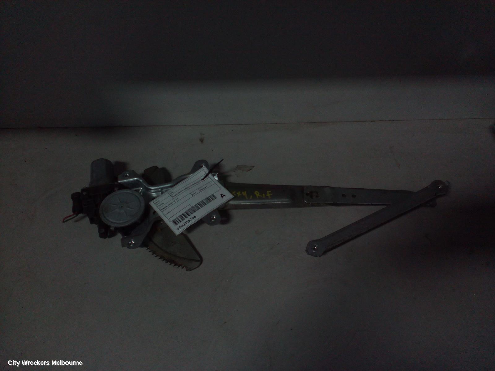 SUZUKI SX4 RIGHT FRONT WINDOW REG/MOTOR, POWER, 02/2007 - 01/2014 - Image 1