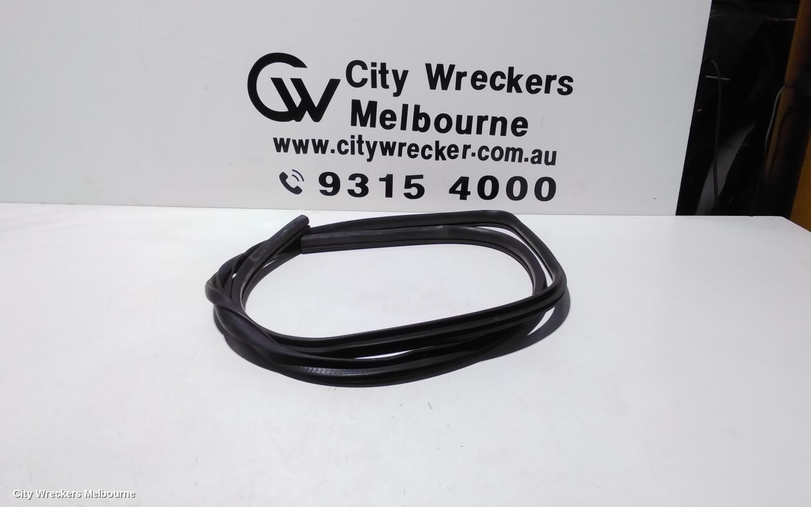 DODGE JOURNEY SEAL, : 105380, RIGHT FRONT RUBBER SEAL, JC, 05/2008 - 12/2016 - Image 3