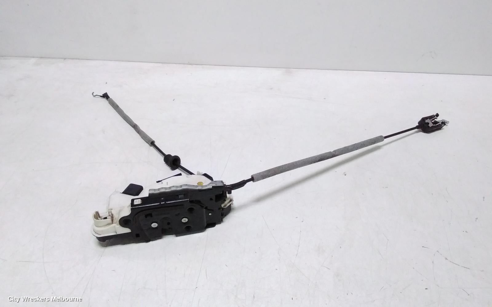 VOLKSWAGEN TIGUAN DOOR/BOOT/GATE LOCK, RIGHT FRONT DOOR LOCK, 5N, P/N 5N2837016A, 01/2009 - 03/2010 - Image 1