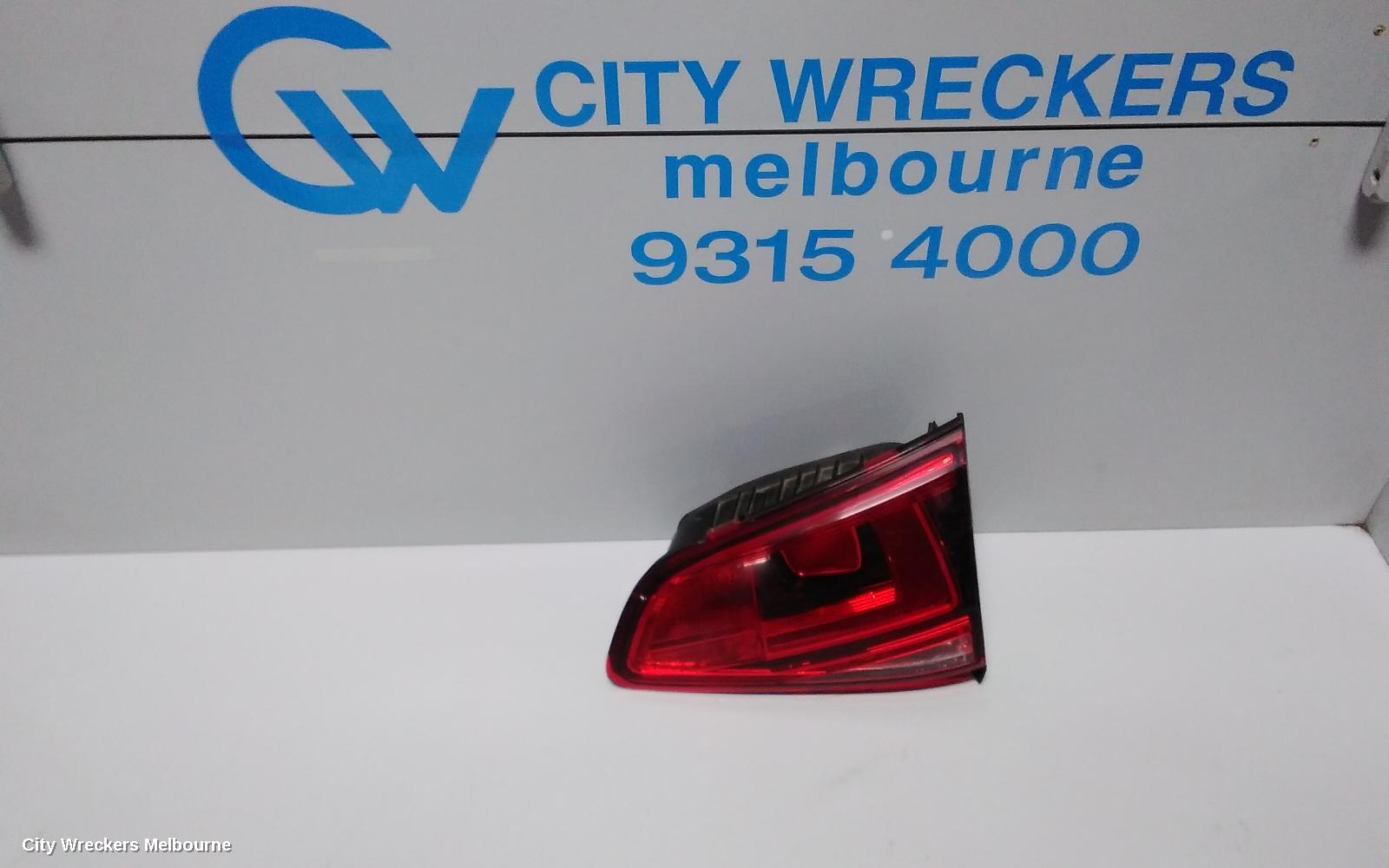 VOLKSWAGEN GOLF REAR GARNISH, TAILGATE LAMP (RH SIDE), GEN 7, HATCH, 04/2013 - 03/2017 - Image 1