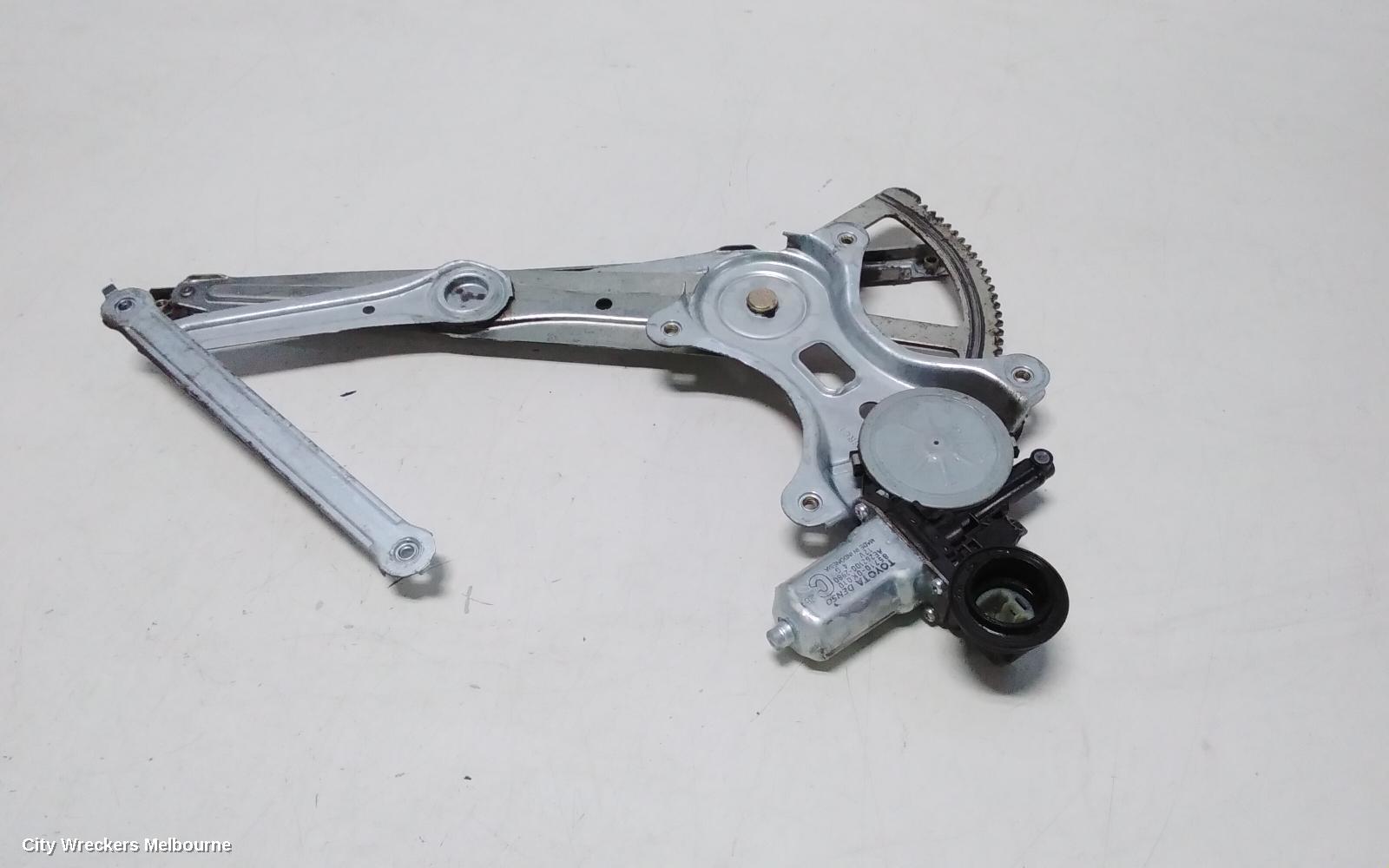 TOYOTA HILUX RIGHT FRONT WINDOW REG/MOTOR, POWER, 03/2005 - 08/2015 - Image 3