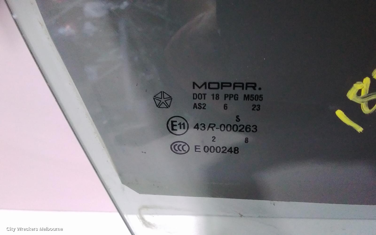 CHRYSLER 300C RIGHT FRONT DOOR WINDOW, 11/2005 - 12/2011 - Image 2