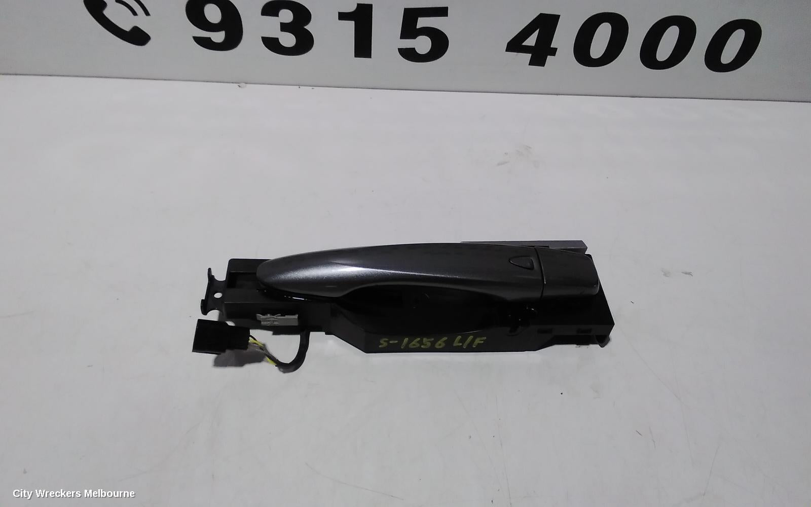 NISSAN QASHQAI DOOR HANDLE, LH FRONT, OUTER, J11, 06/2014 - 07/2021 - Image 1