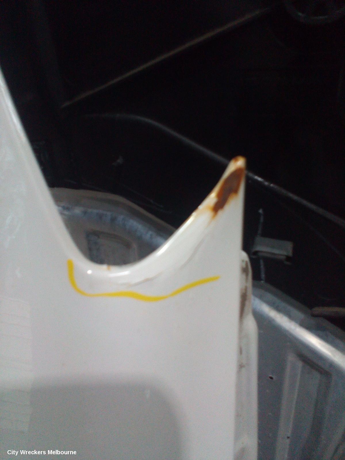 HYUNDAI TUCSON LEFT GUARD, TL, NON INDICATOR TYPE, 07/2015 - 01/2021 - Image 2