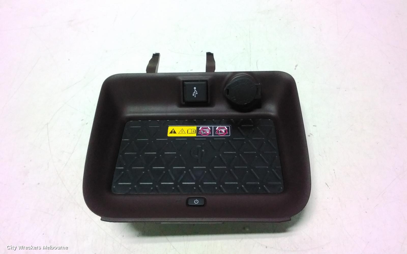 TOYOTA RAV4, XA50, 11/2018 - 12/2025, WIRLESS CHARGER : 116463 - Image 2
