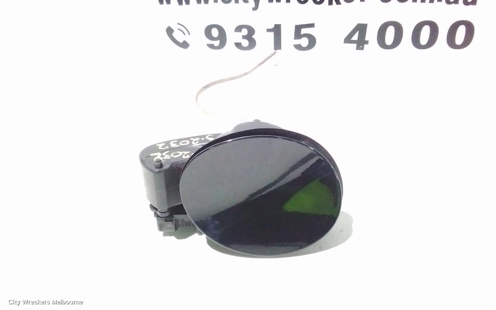 LAND ROVER RANGEROVER EVOQUE FUEL DOOR / FILLER, L538, FUEL DOOR, DIESEL, 2.2, 11/2011 - 08/2015 - Image 2