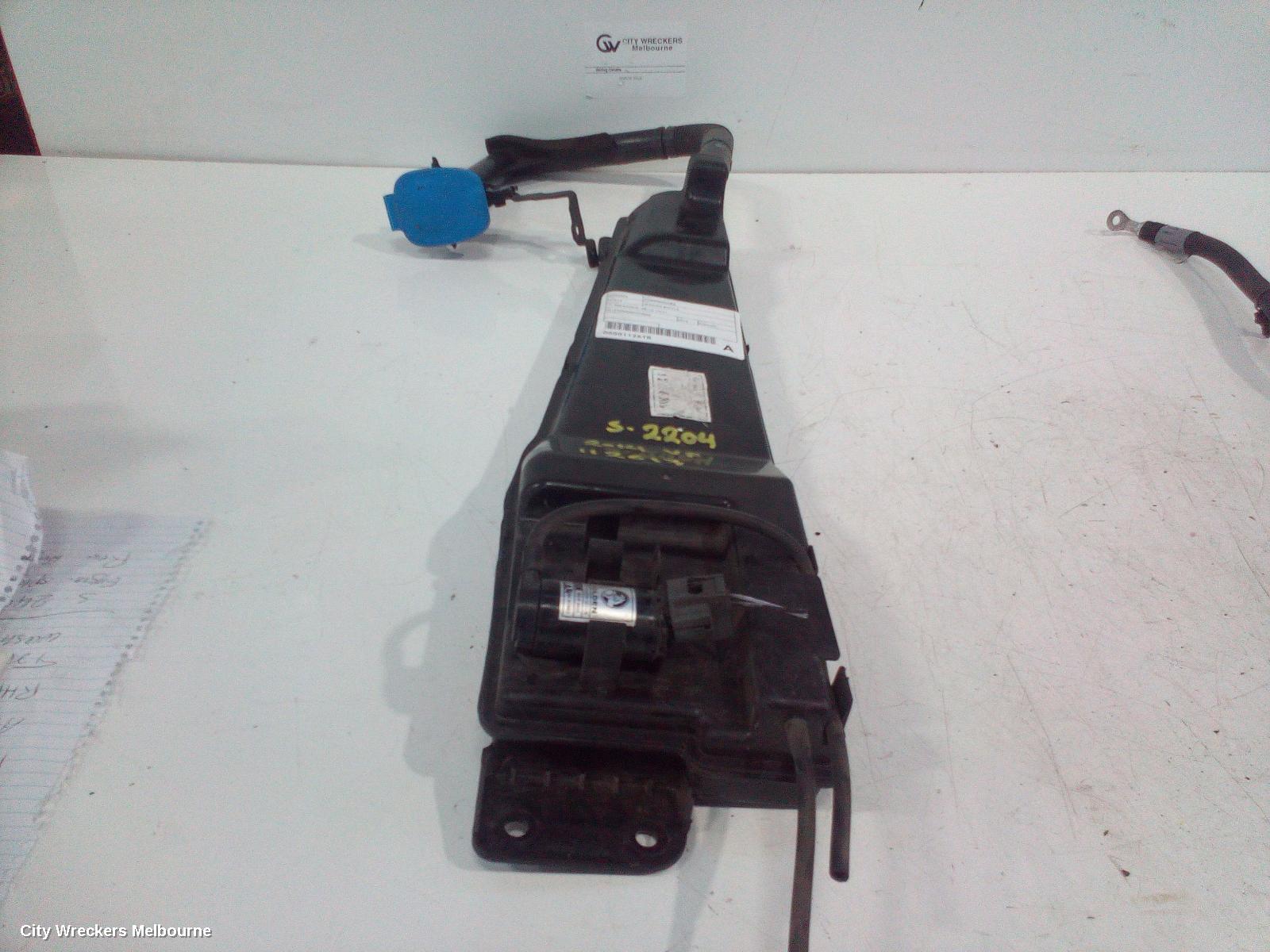 HOLDEN COMMODORE WASHER BOTTLE, VF, SEDAN/UTE, 05/2013 - 12/2017 - Image 2
