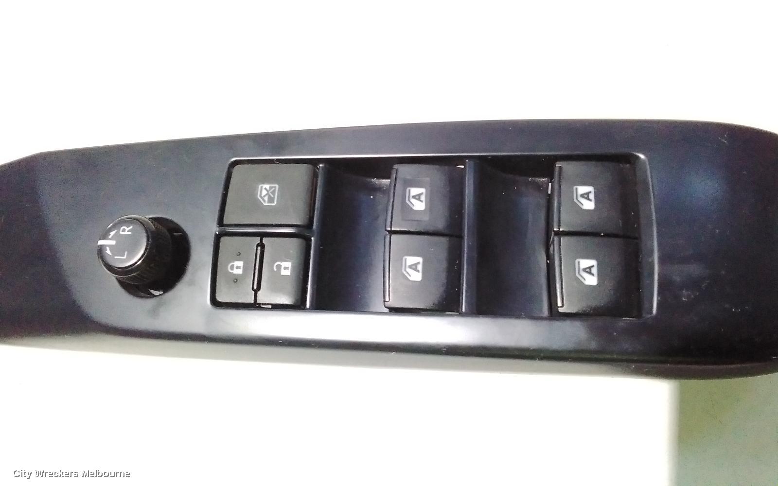 TOYOTA CAMRY PWR DR WIND SWITCH, RH FRONT (MASTER SWITCH), XV70, 09/2017 - 01/2021 - Image 3