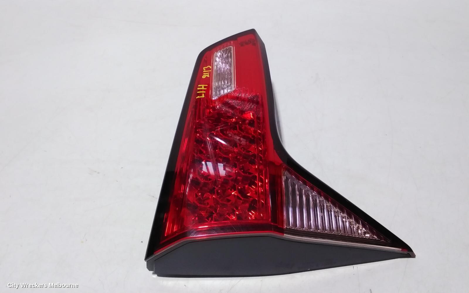 HONDA HRV REAR GARNISH, TAILGATE LAMP (LH SIDE), RU5, VTI, LED, NON OPTICAL GUIDE TYPE, 12/2014 - 06/2018 - Image 2