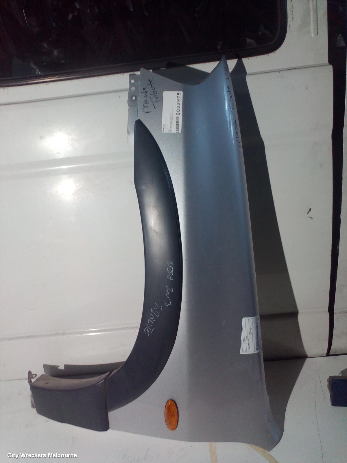 MAZDA TRIBUTE LEFT GUARD, YU SERIES, FLARED TYPE, 02/2001 - 06/2006 - Image 2