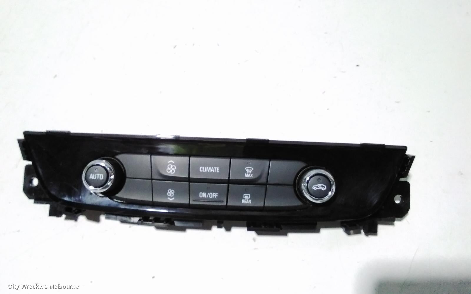 HOLDEN COMMODORE HEATER/AC CONTROLS, DUAL CLIMATE CONTROL, NON HEATED SEAT TYPE, ZB, 10/2017 - 12/2020 - Image 2