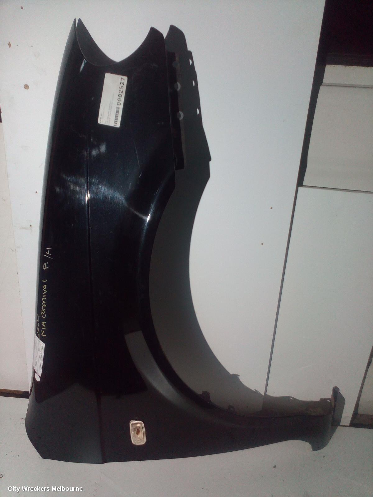 KIA CARNIVAL/GRAND CARNIVAL RIGHT GUARD, KV SII, 12/2001 - 09/2006 - Image 1