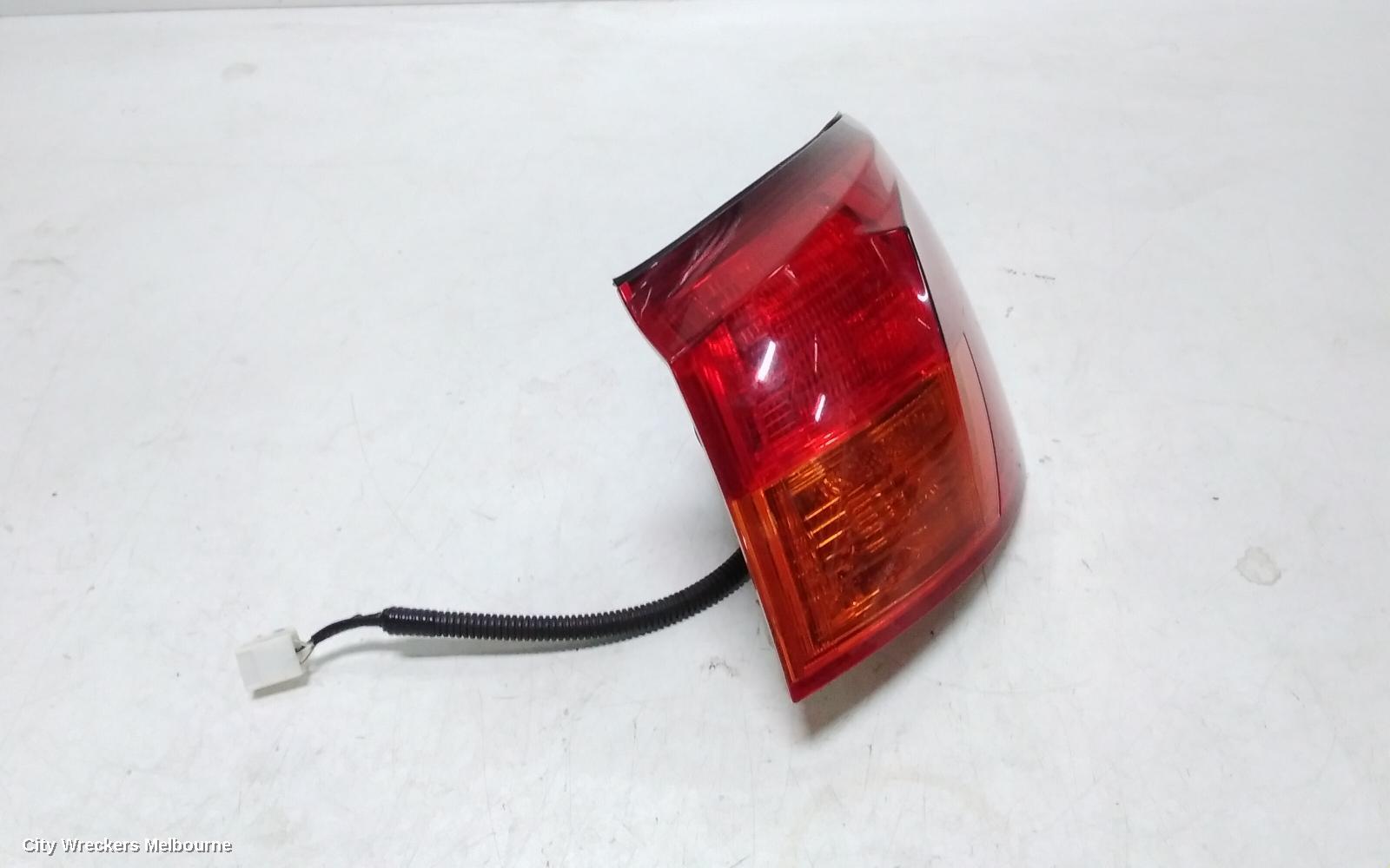 LEXUS IS250/IS250C RIGHT TAILLIGHT, IS250, GSE20R, SEDAN, VERTICAL TYPE, 11/2005 - 09/2008 - Image 3