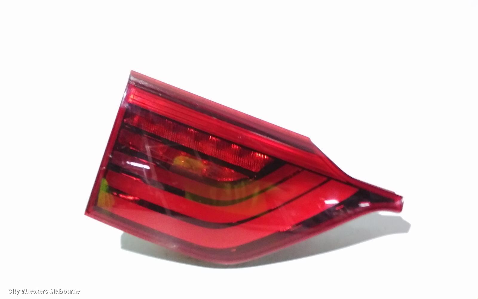 KIA SPORTAGE REAR GARNISH, TAILGATE LAMP (LH SIDE), GT LINE/SLI, QL, 07/2018 - 08/2021 - Image 2