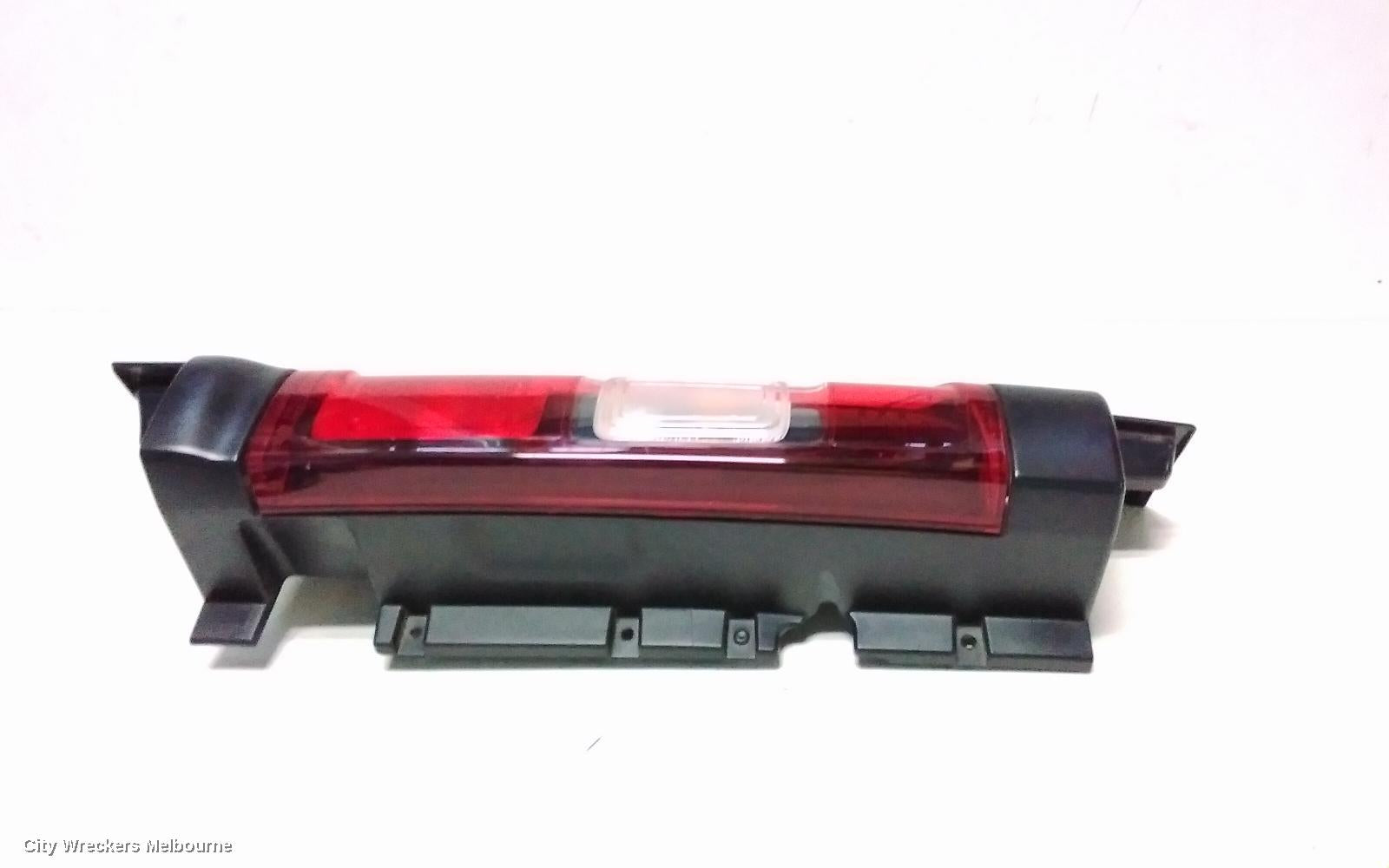 RENAULT TRAFIC LEFT TAILLIGHT, X82, IN BODY, UPPER, 01/2015 ONWARDS - Image 3