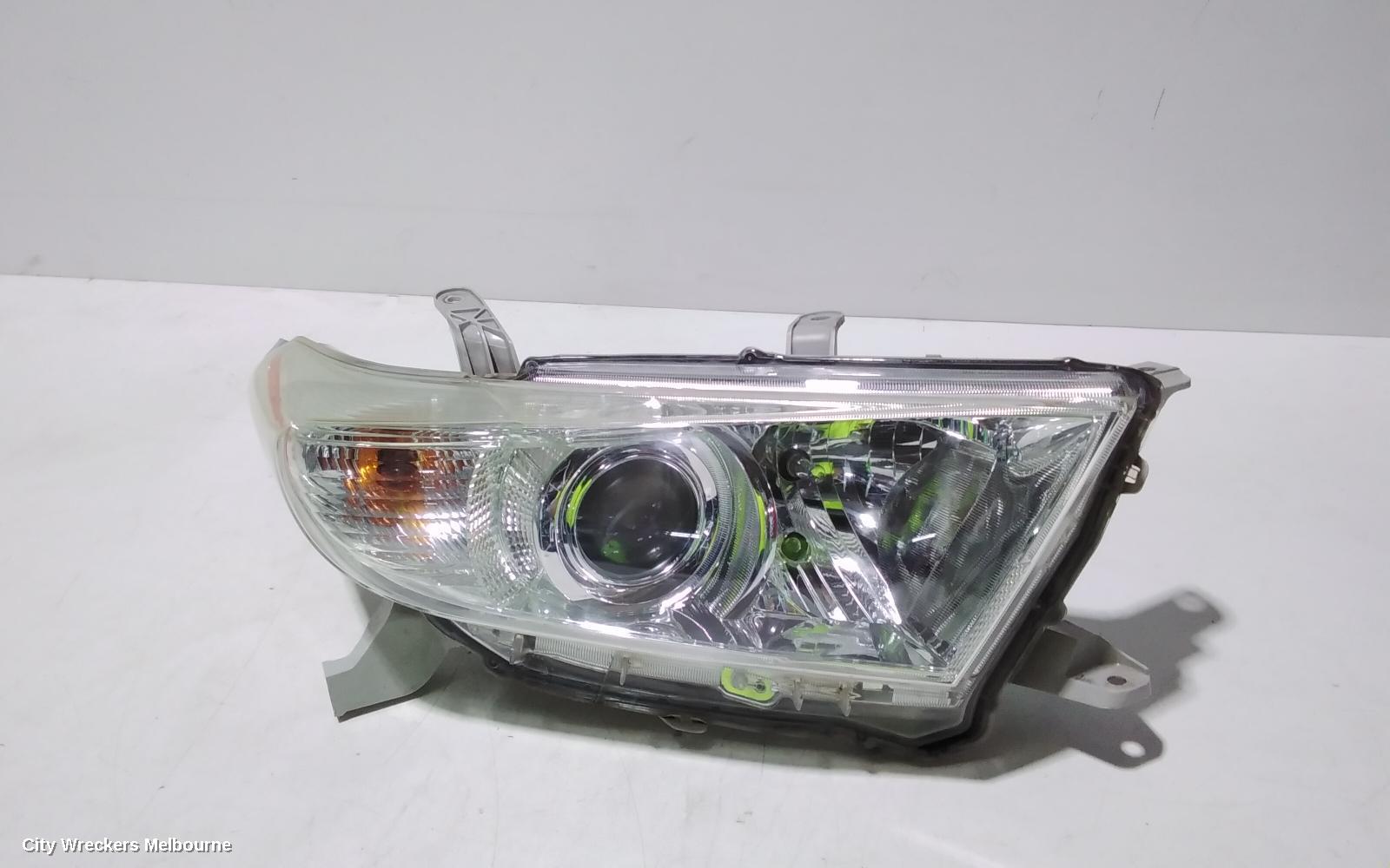 TOYOTA KLUGER RIGHT HEADLAMP, GSU40-GSU45, 10/2010 - 02/2014 - Image 1