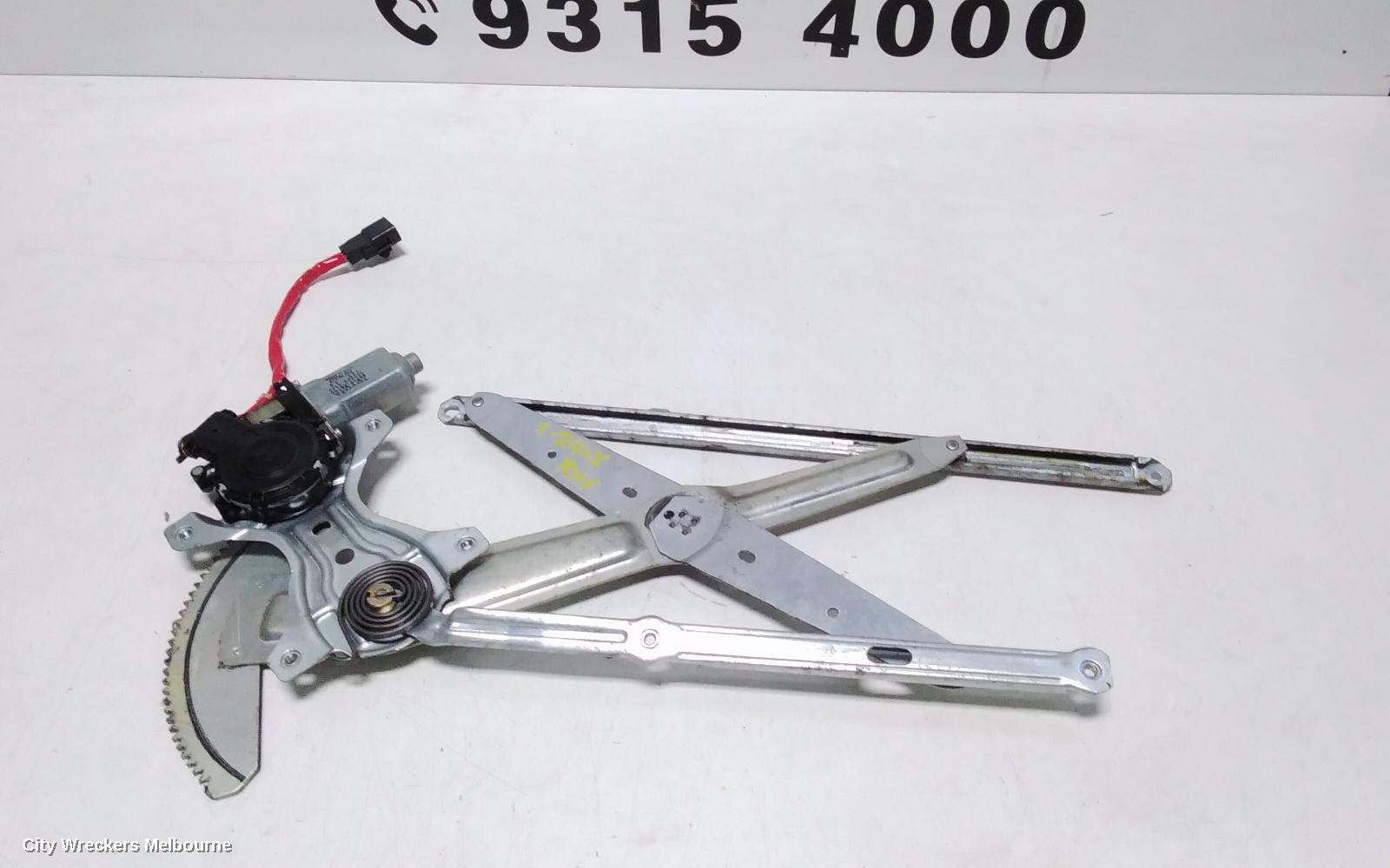 TOYOTA ESTIMA RIGHT FRONT WINDOW REG/MOTOR, XR30/XR40 00-06 - Image 2