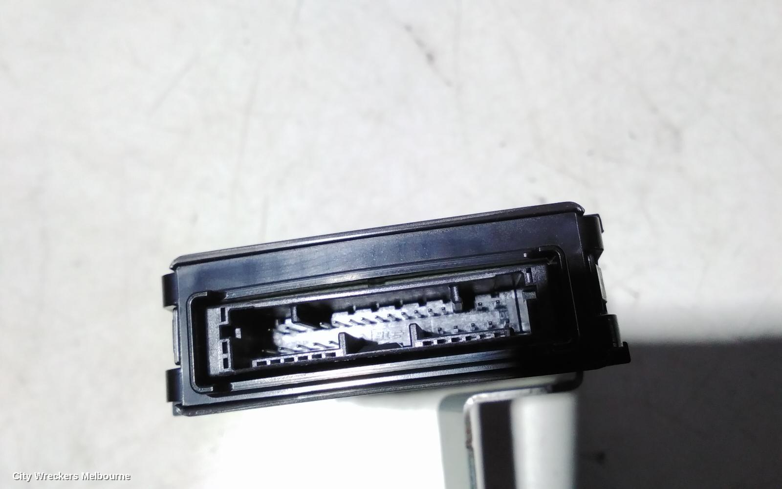 TOYOTA HIACE, 300 SERIES, 02/2019 ONWARDS, 89100 26010 ~ AIR INJECTOR CONTROL MODULE : 91733 - Image 3