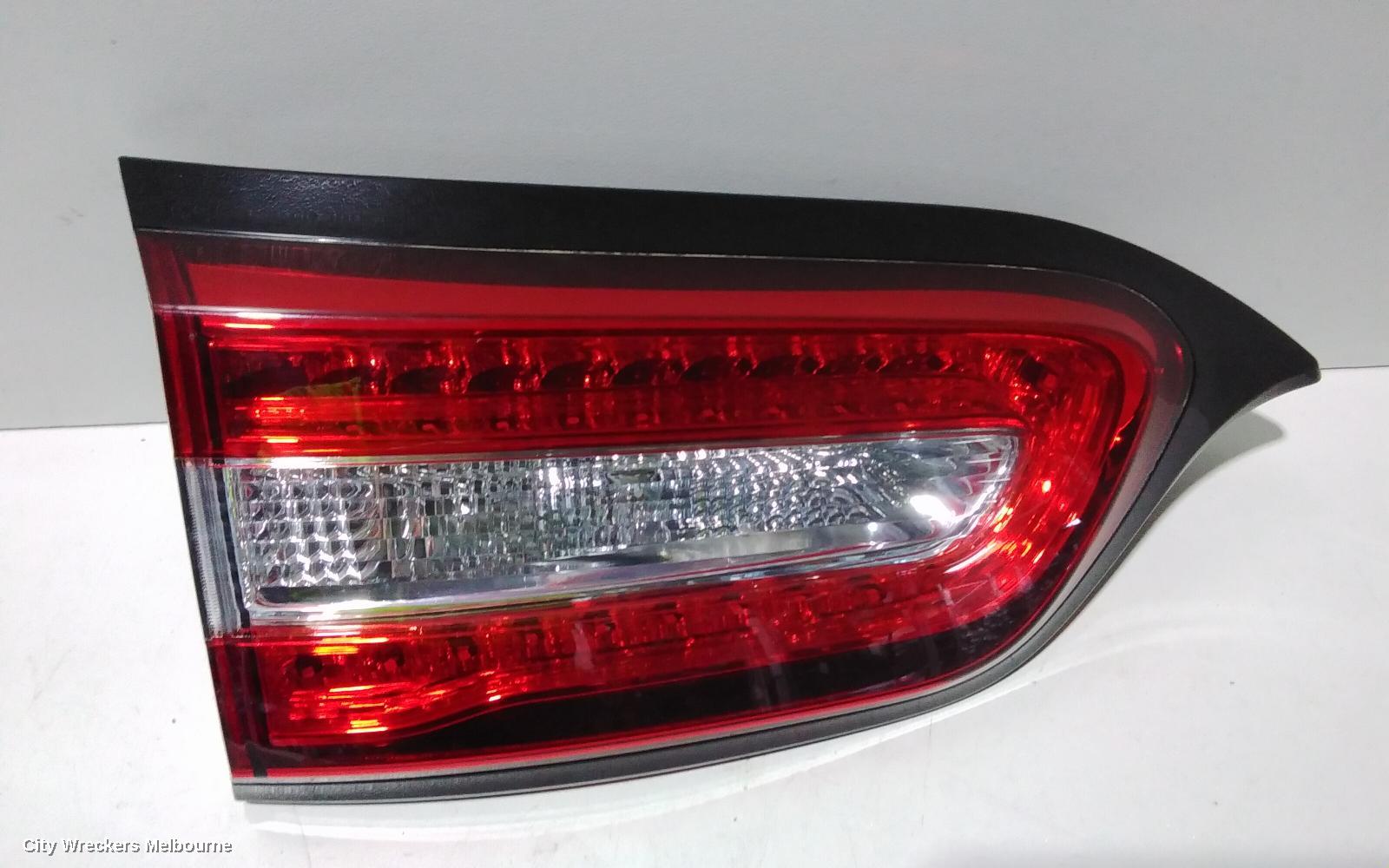 JEEP CHEROKEE REAR GARNISH, TAILGATE LAMP (LH SIDE), KL, 02/2014 - 03/2018 - Image 3