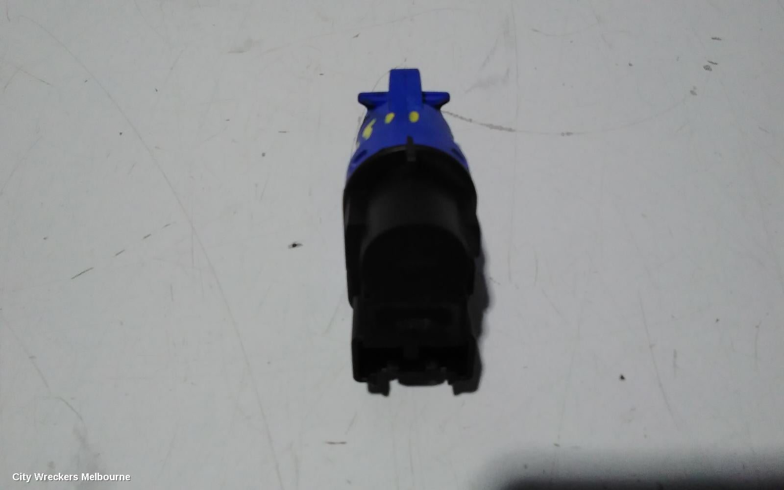 MAZDA CX9, TC, 07/2016 - 12/2024, BREAK PEDAL SWITCH: 103030 - Image 3