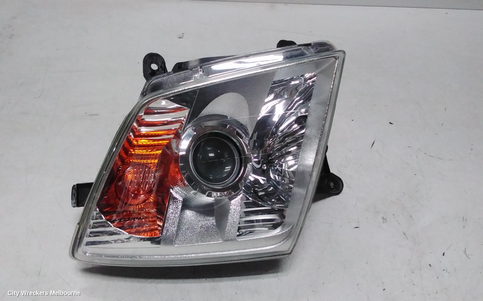 ISUZU DMAX RIGHT HEADLAMP, PROJECTOR TYPE, RA, 10/2008 - 05/2012 - Image 1