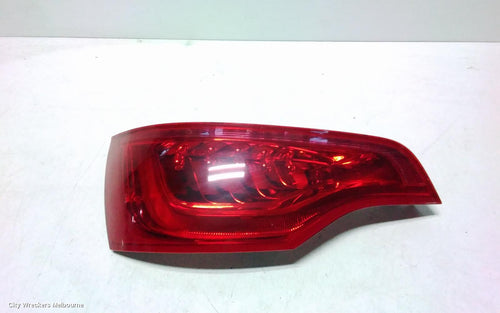 AUDI Q7 LEFT TAILLIGHT, 4L, IN TAILGATE, 10/2009 - 08/2015 - Image 1
