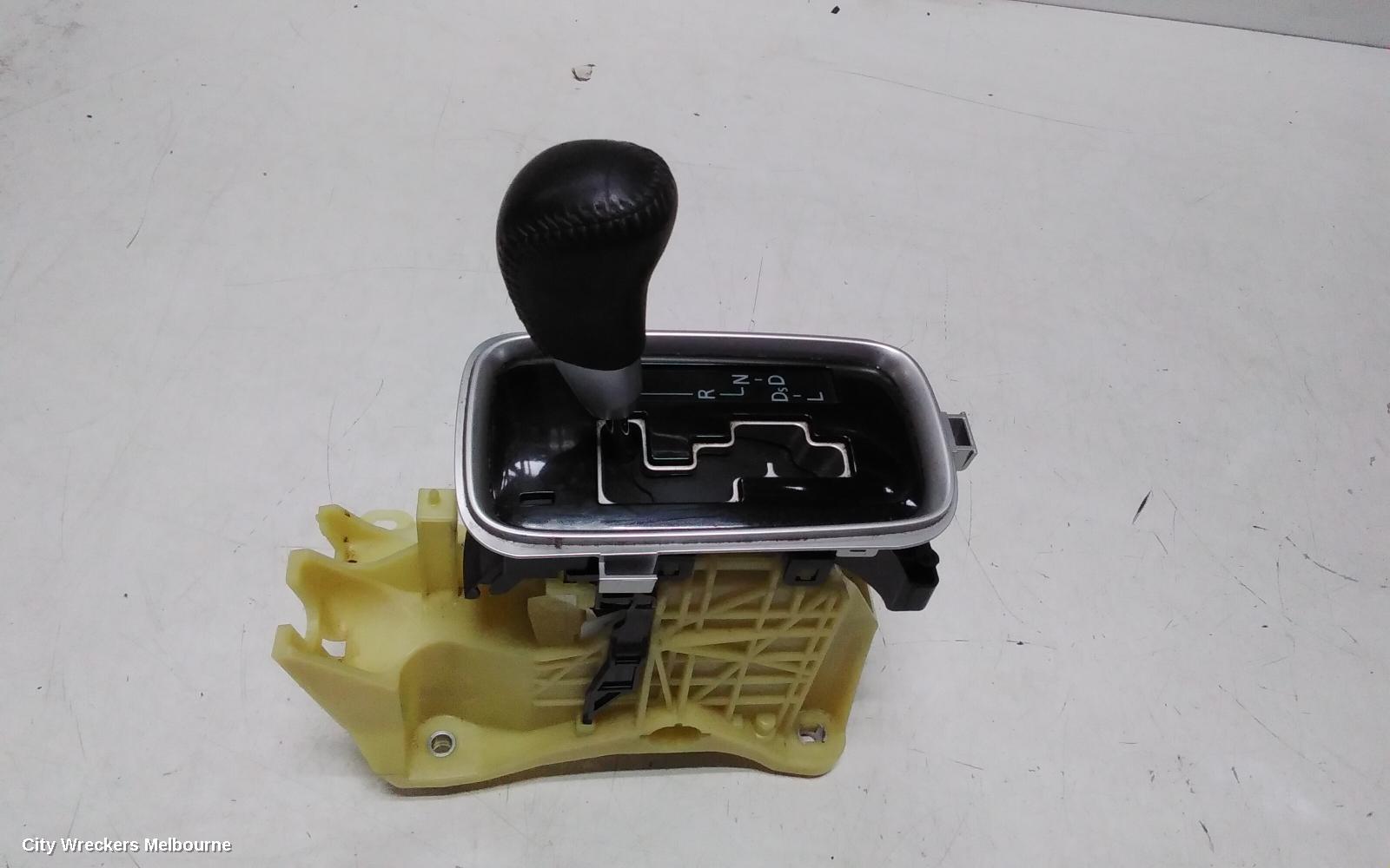 MITSUBISHI OUTLANDER GEAR STICK/SHIFTER, GEAR SHIFTER, AUTO T/M, NON HYBRID TYPE, ZK, 01/2015 - 07/2021 - Image 2