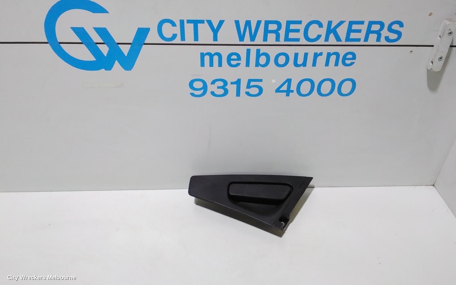 RENAULT CLIO DOOR HANDLE, X98, 09/2013 - 10/2019 - Image 1