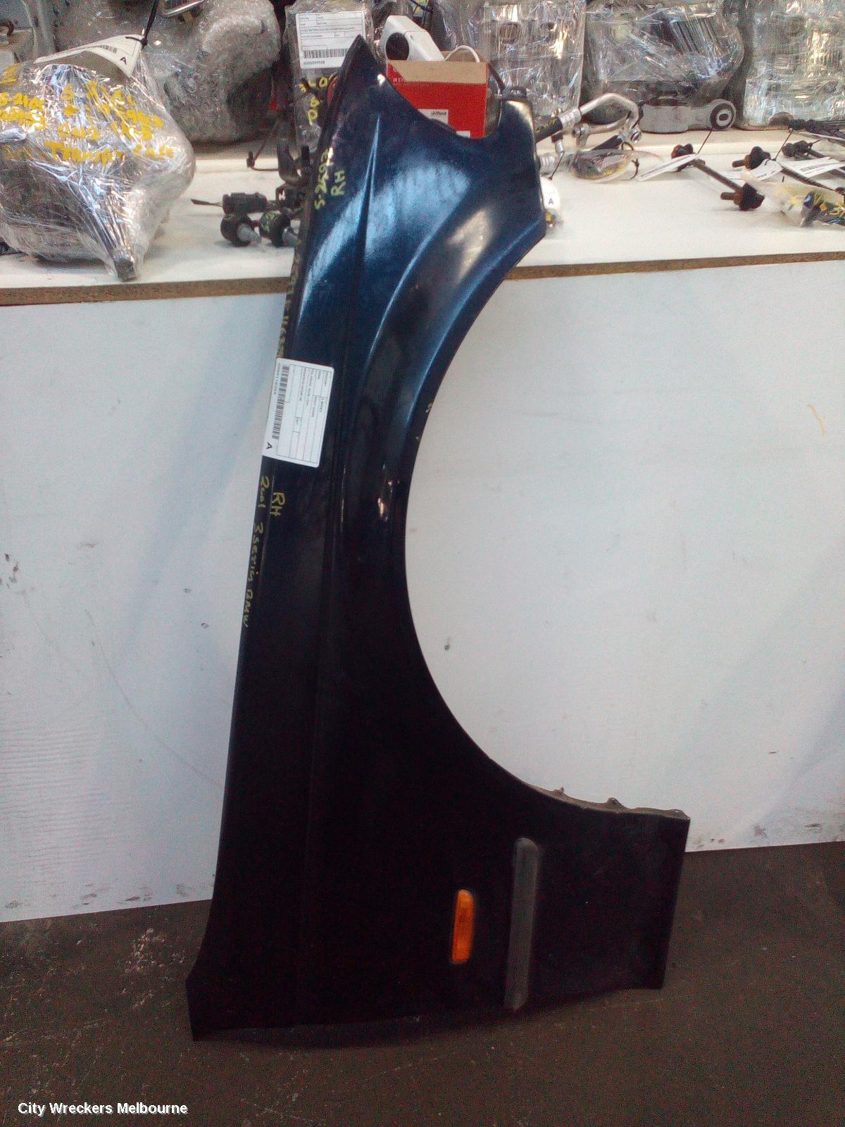 BMW 3 SERIES RIGHT GUARD, E46, SEDAN, 09/1998 - 10/2001 - Image 1