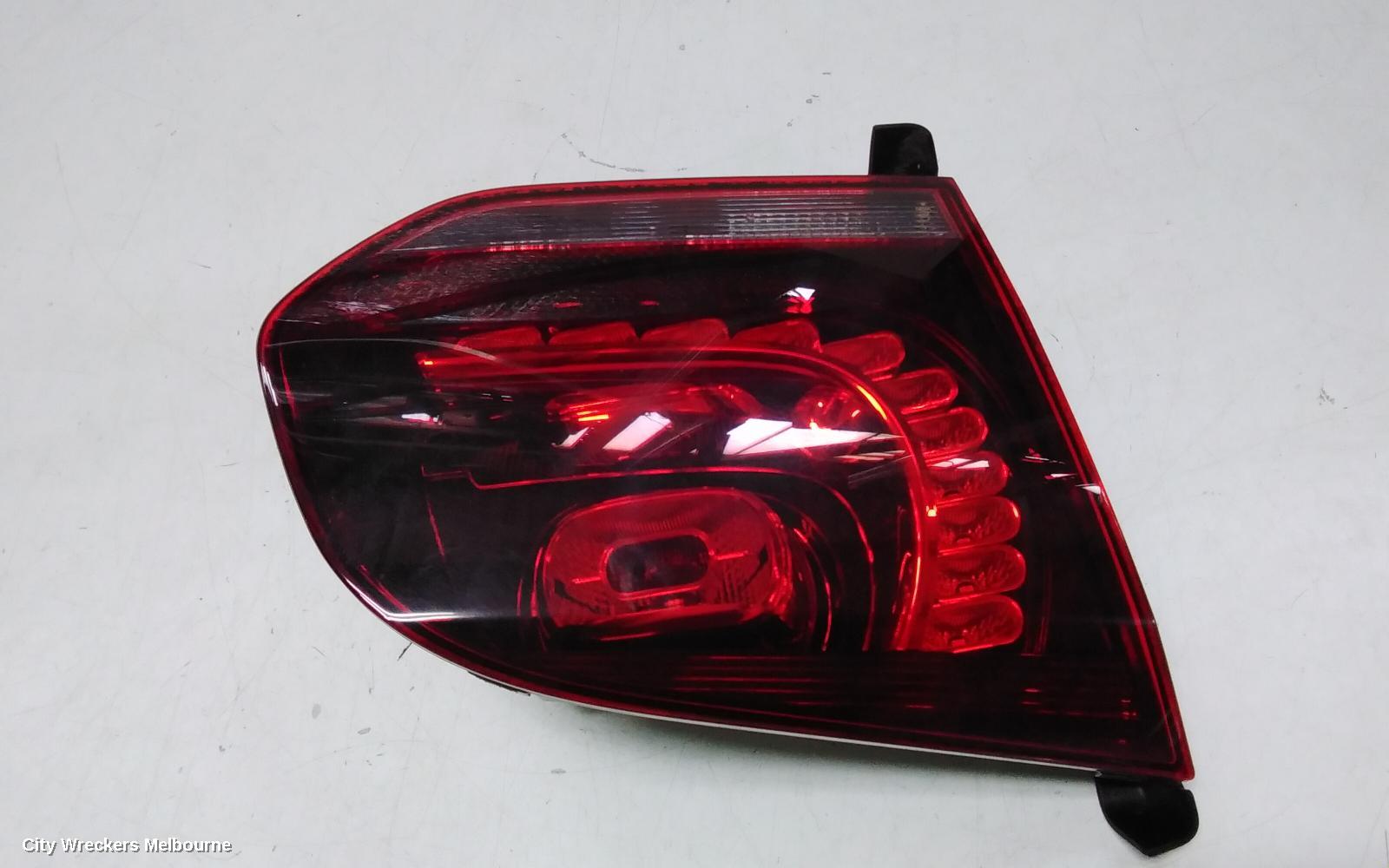 VOLKSWAGEN GOLF REAR GARNISH, BOOTLID LAMP (LH SIDE), GEN 6, 08/2011 ONWARDS - Image 3