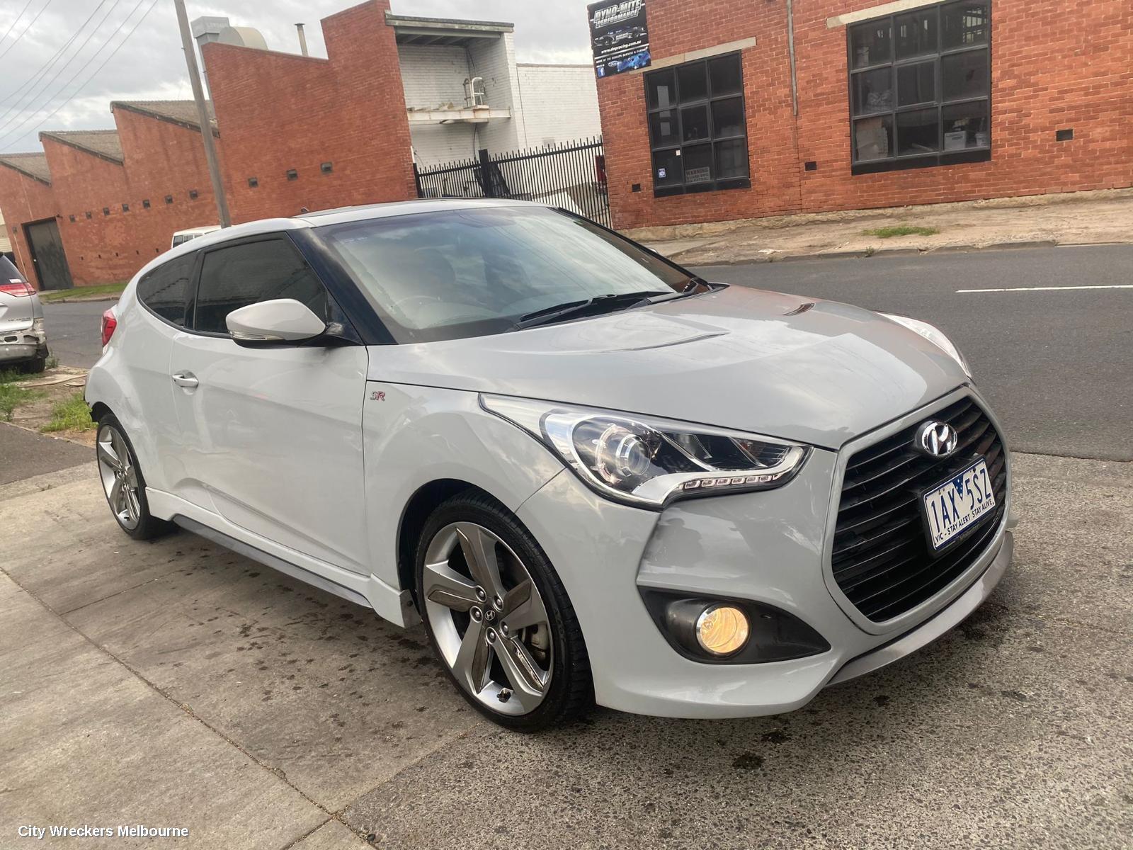 HYUNDAI VELOSTER LEFT FRONT DOOR, FS, 12/2011 - 02/2018 - Image 3