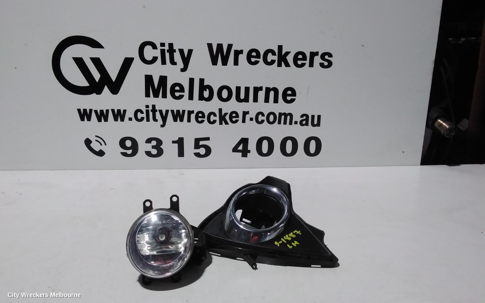 TOYOTA COROLLA LEFT INDICATOR/FOG/SIDE, BUMPER FOGLAMP, ZRE182R, HATCH, 10/2012 - 03/2015 - Image 1