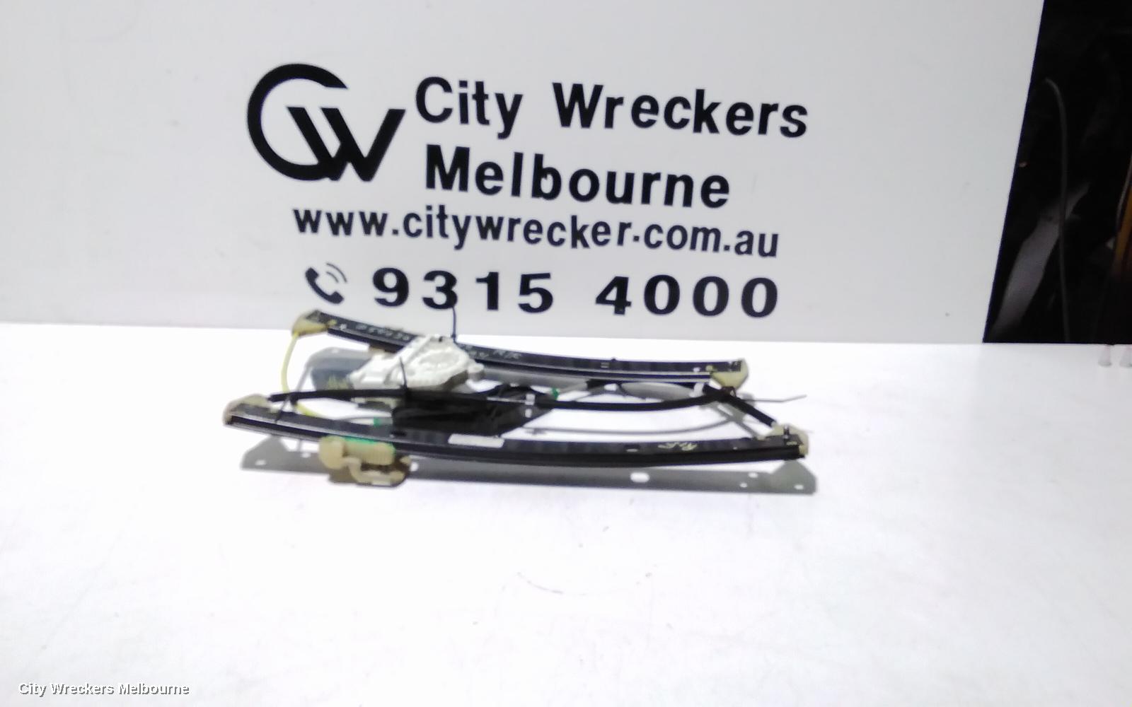 AUDI A4 RIGHT FRONT WINDOW REG/MOTOR, B8 8K, 06/2010 - 09/2015 - Image 1