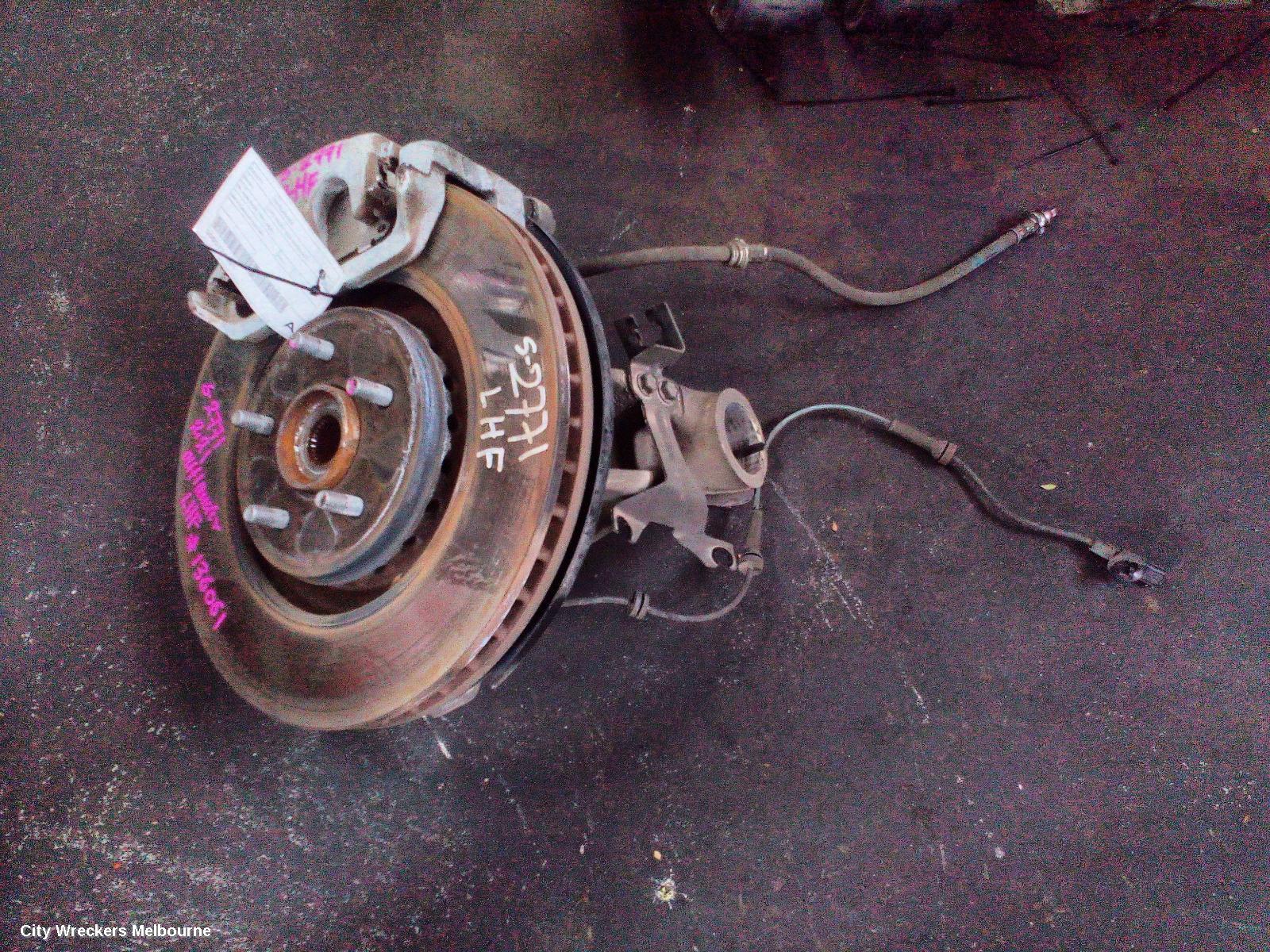 MITSUBISHI OUTLANDER LEFT FRONT HUB ASSEMBLY, ZM, NON PHEV TYPE, 08/2021 ONWARDS - Image 3