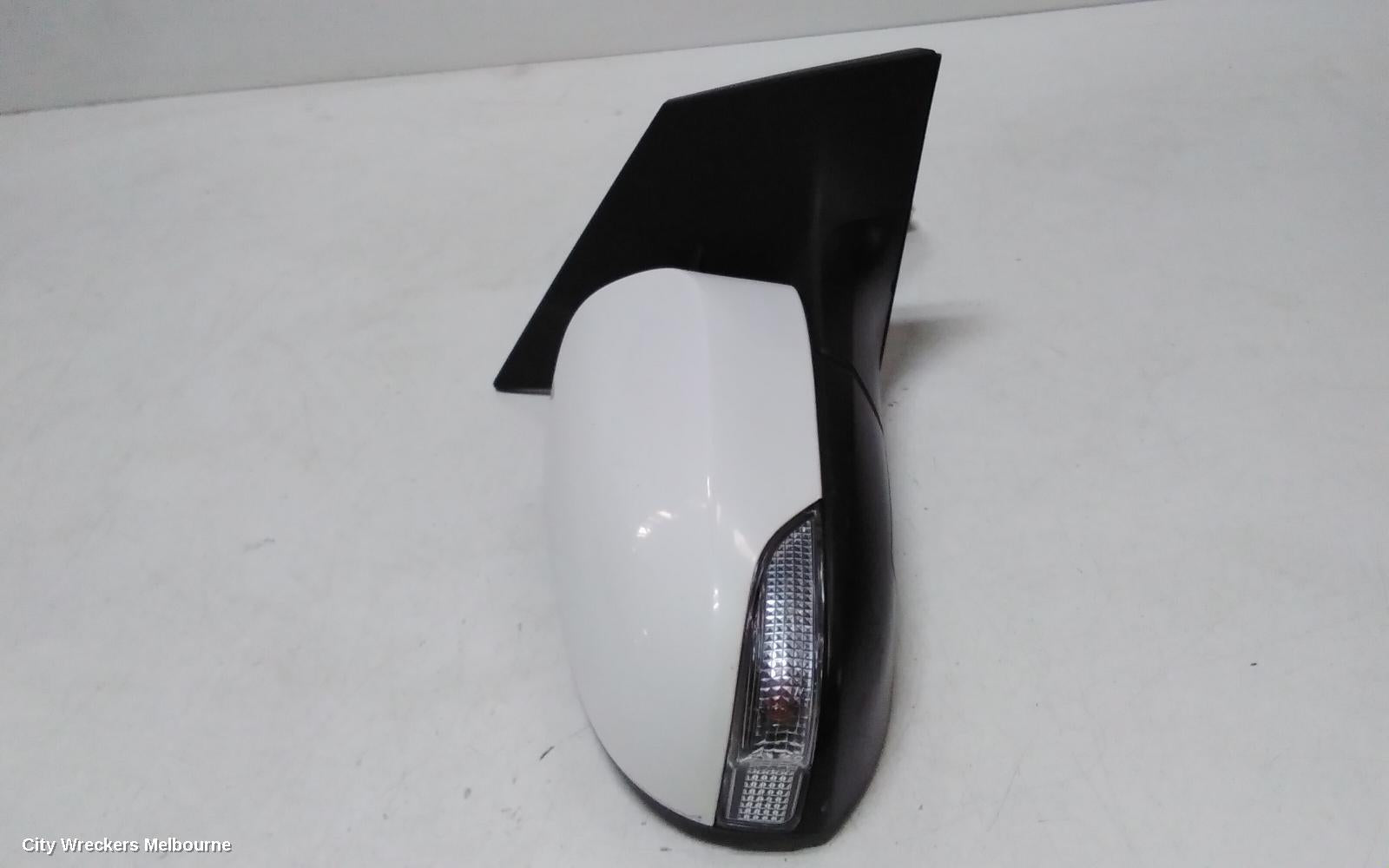 TOYOTA COROLLA RIGHT DOOR MIRROR, ZRE172R, SEDAN, 7 PIN PLUG TYPE, 12/2013 - 06/2019 - Image 3